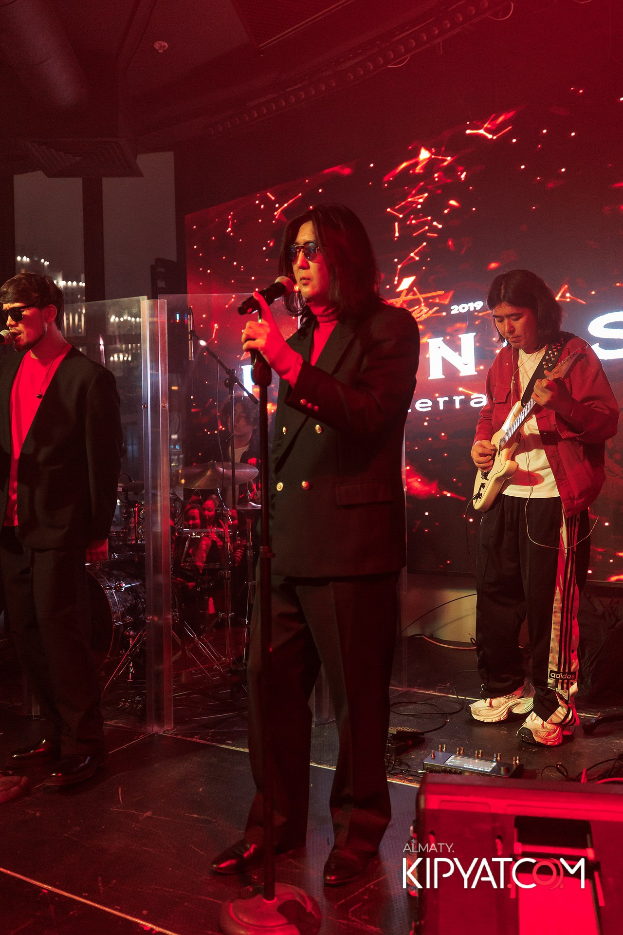 FRIENDS TERRACE & BAR. КИПЯТКОМ АЛМАТЫ!