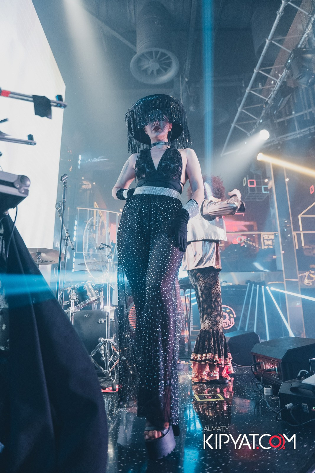 SANTA BARBARA — ВЫСТУПЛЕНИЕ ОЛЬГИ СЕРЯБКИНОЙ. КИПЯТКОМ АЛМАТЫ!