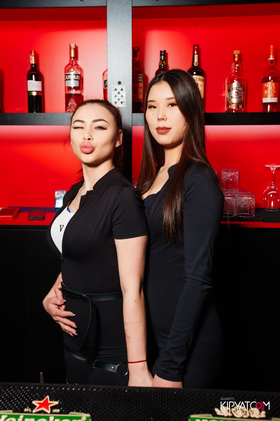 UYAT EMES BAR. КИПЯТКОМ АЛМАТЫ!