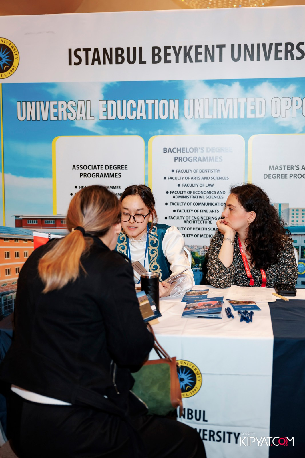 ВЫСТАВКА ТУРЕЦКИХ УНИВЕРСИТЕТОВ. КИПЯТКОМ АЛМАТЫ! Фотосъемка мероприятий в Алматы
