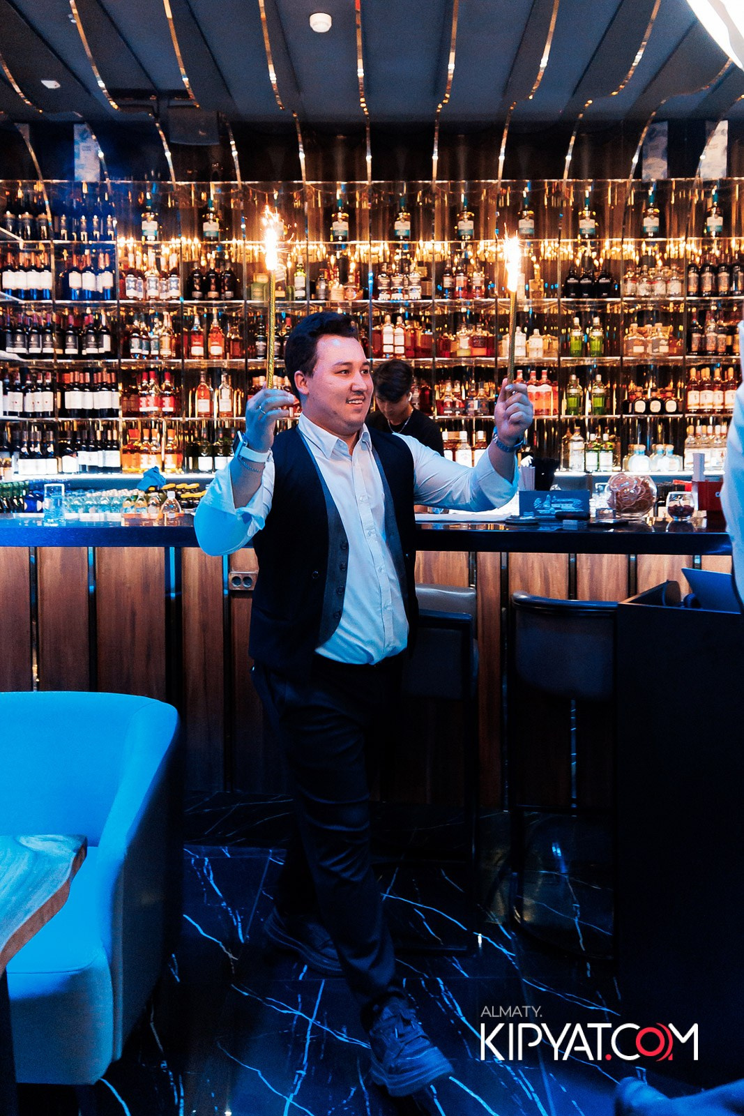 MOOD KARAOKE &TERRACE. КИПЯТКОМ АЛМАТЫ!