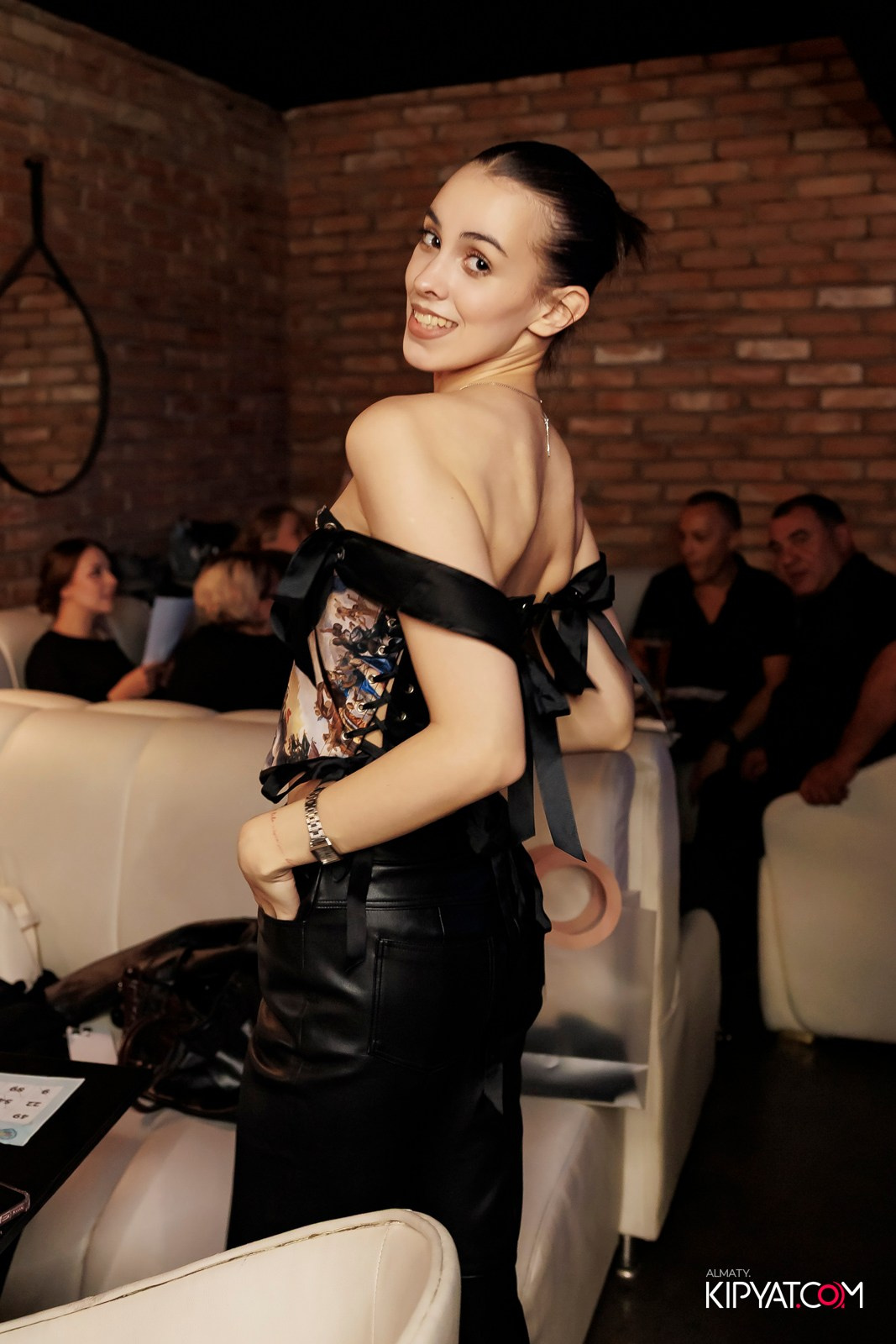 МУЗЫКАЛЬНОЕ ЛОТО В HIT RETRO. КИПЯТКОМ АЛМАТЫ!