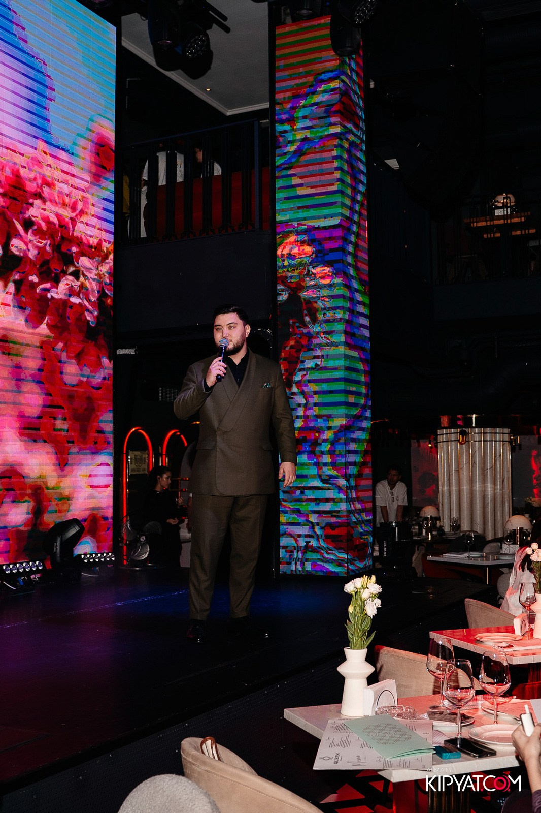 QUEEN. КИПЯТКОМ АЛМАТЫ!