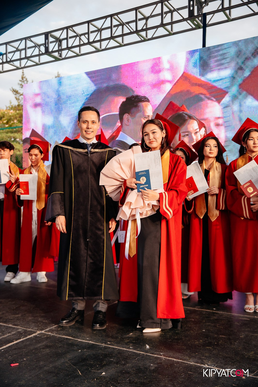 ВРУЧЕНИЕ ДИПЛОМОВ — НАРХОЗ КОЛЛЕДЖ. Part 4. КИПЯТКОМ АЛМАТЫ!