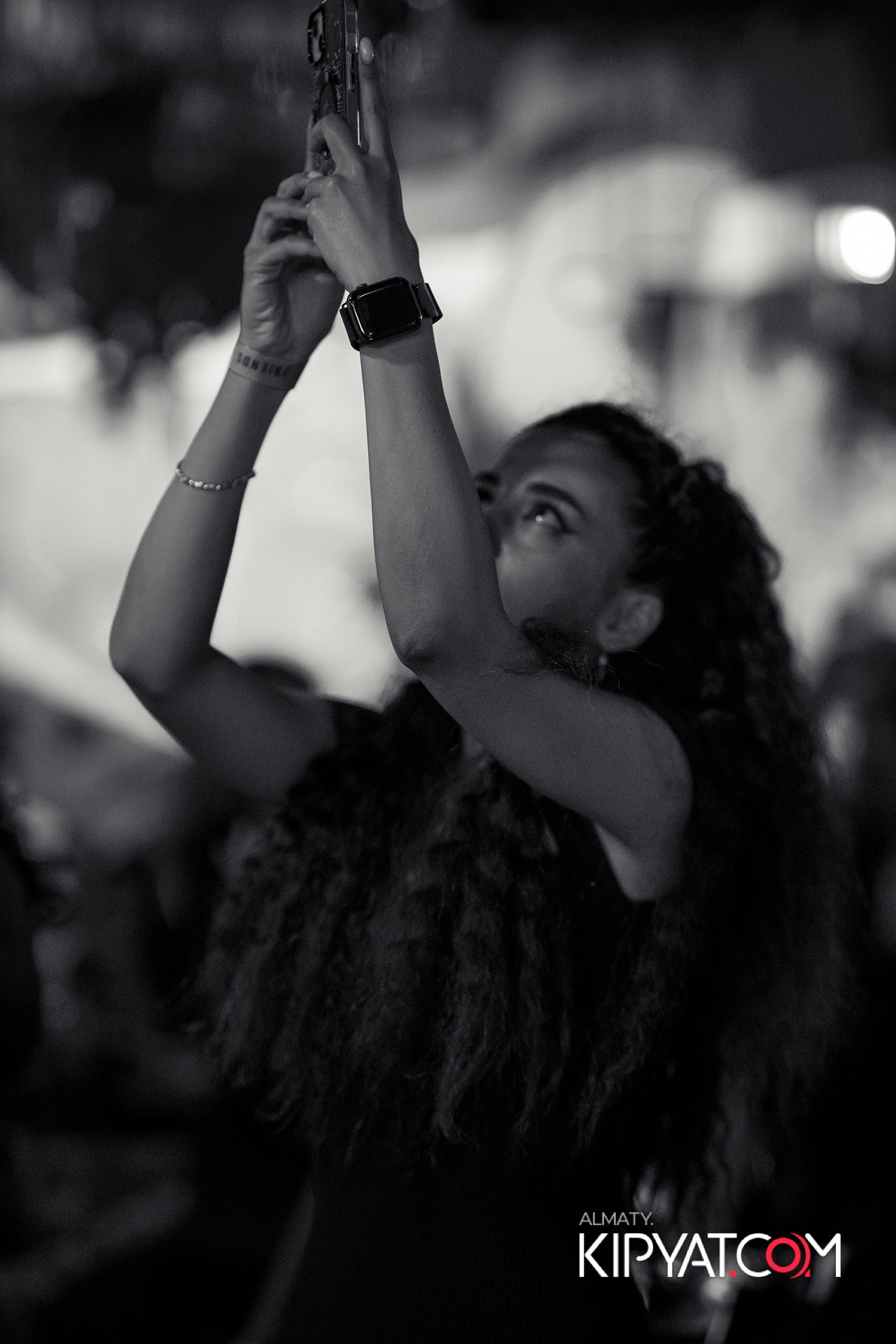 FRIENDS BAR & TERRACE. КИПЯТКОМ АЛМАТЫ!