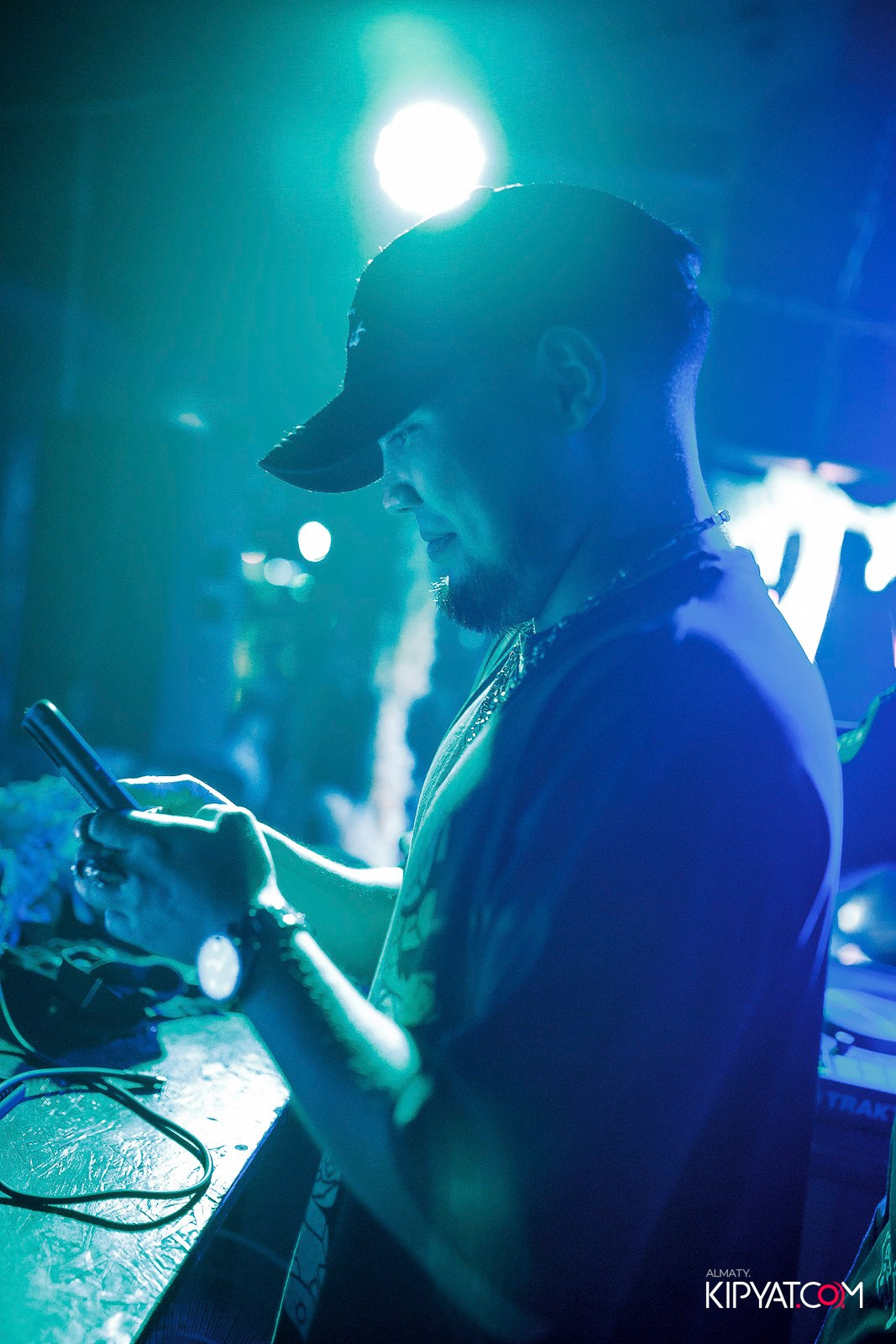 UYAT EMES BAR. КИПЯТКОМ АЛМАТЫ!