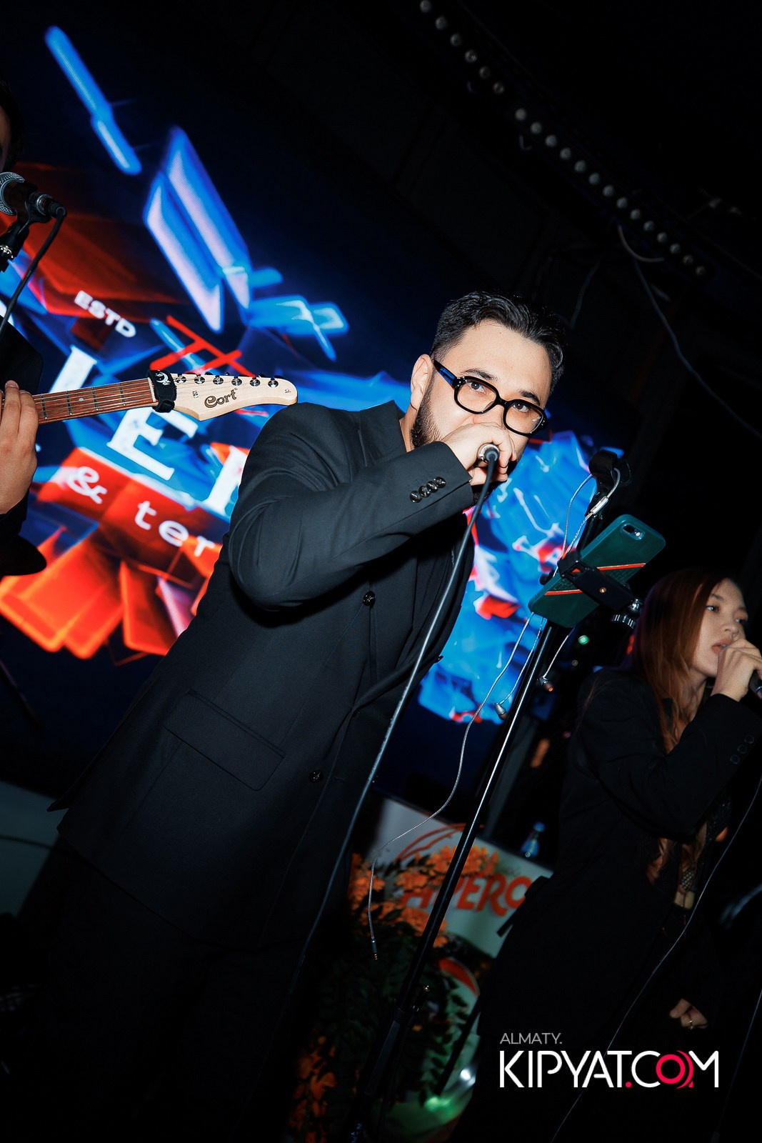 FRIENDS BAR & TERRACE. КИПЯТКОМ АЛМАТЫ!