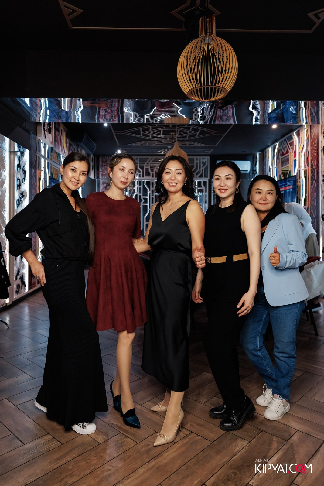 ЗАЯ, НА БИС. КИПЯТКОМ АЛМАТЫ!