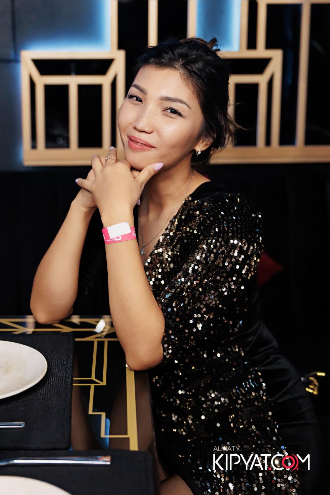 ЗАЯ, НА БИС. КИПЯТКОМ АЛМАТЫ!