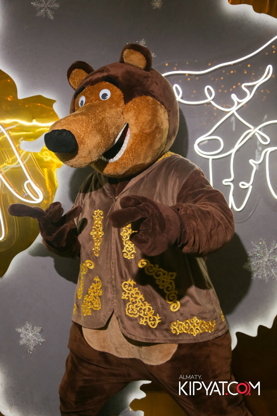 УХО И МЕДВЕДЬ НА САИНА. КИПЯТКОМ АЛМАТЫ!