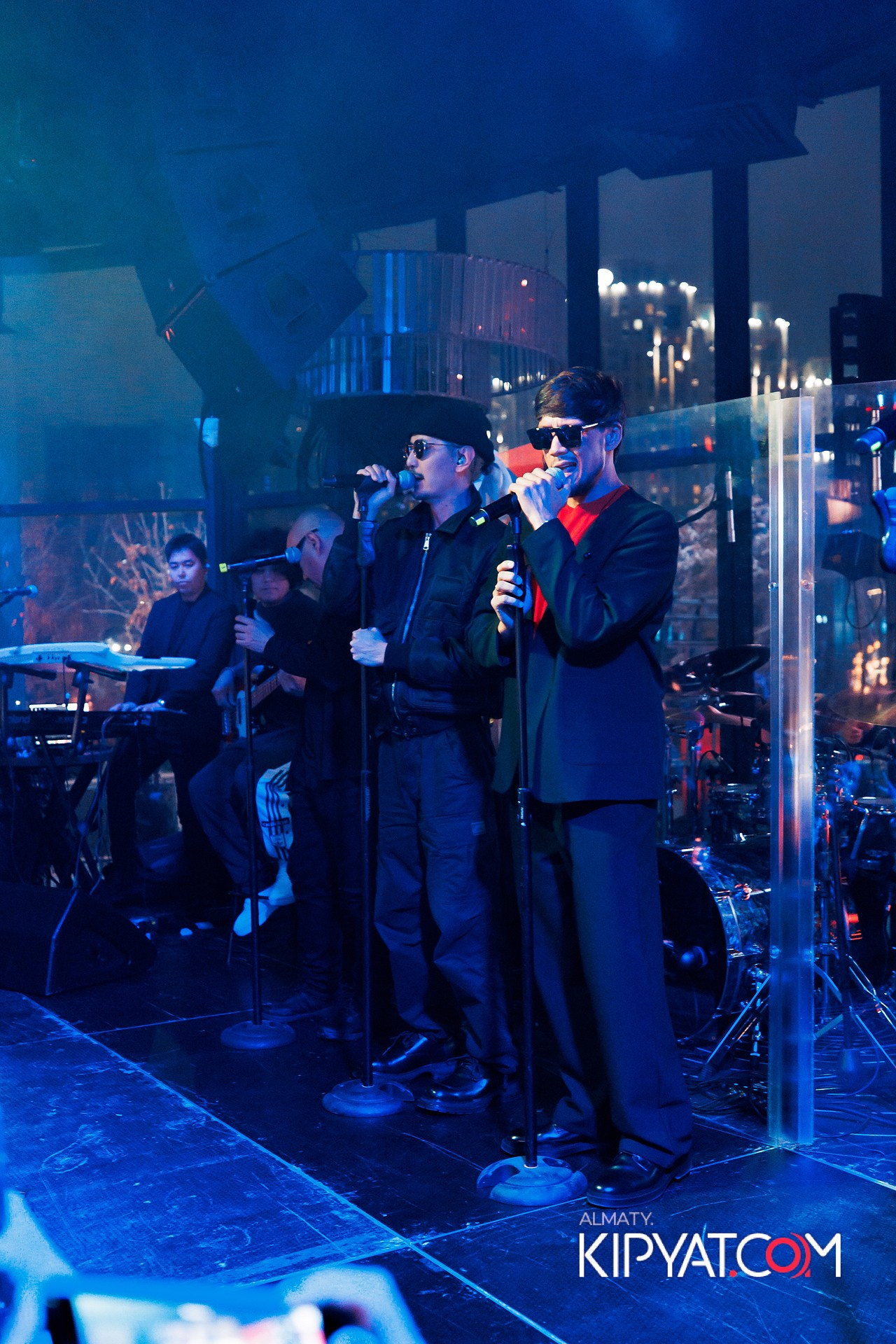 FRIENDS TERRACE & BAR. КИПЯТКОМ АЛМАТЫ!