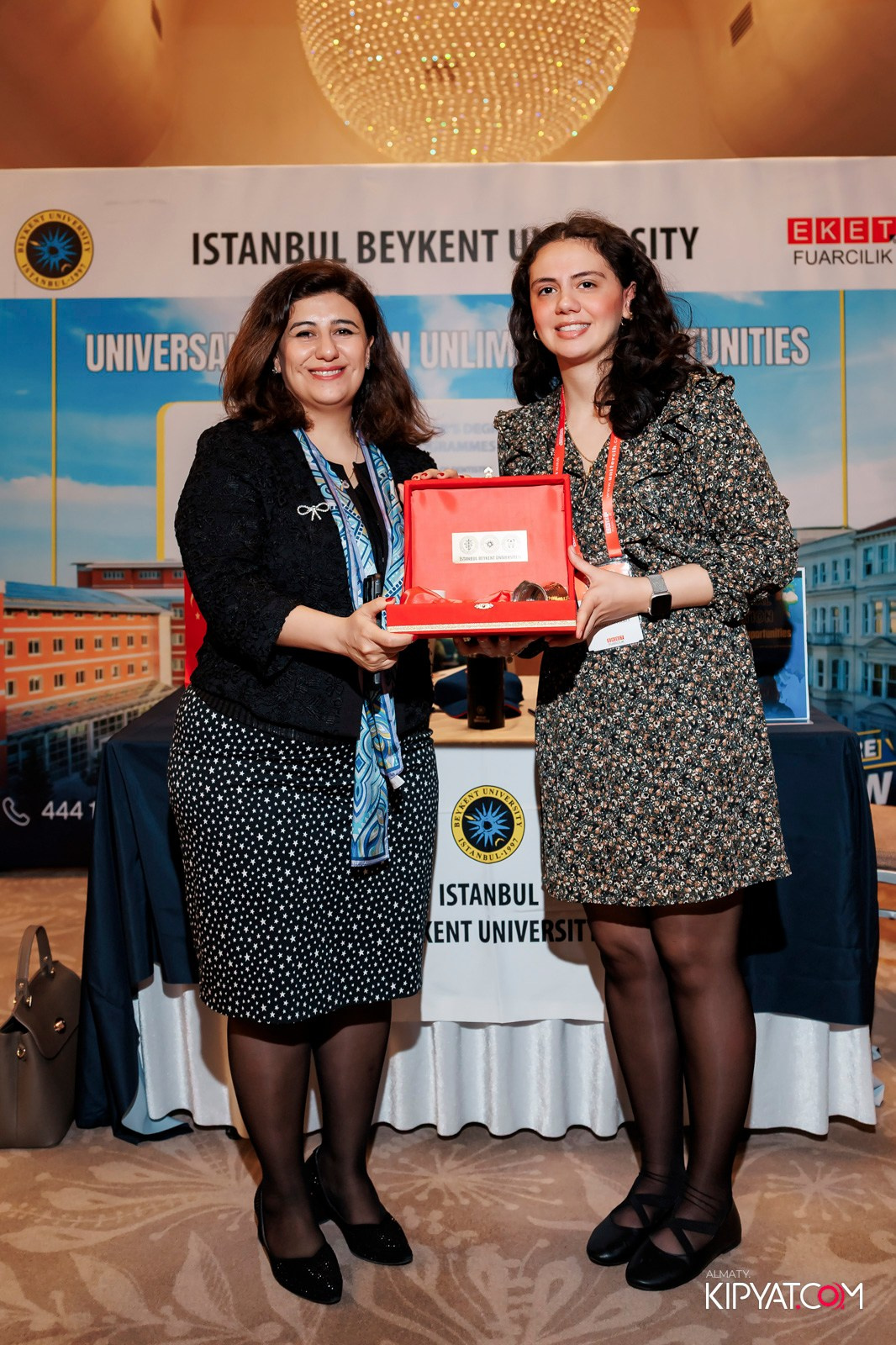 ВЫСТАВКА ТУРЕЦКИХ УНИВЕРСИТЕТОВ. КИПЯТКОМ АЛМАТЫ! Фотосъемка мероприятий в Алматы