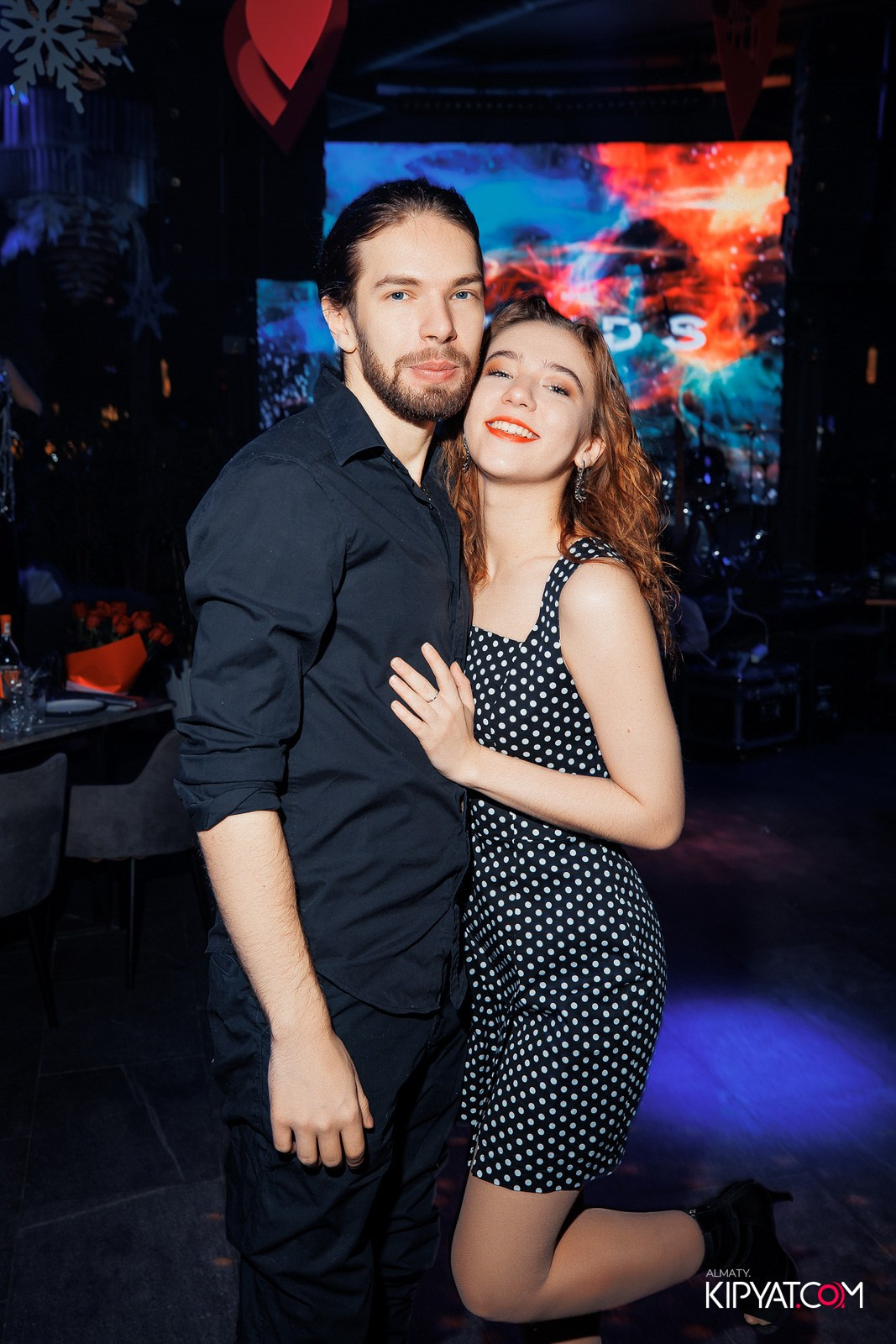 FRIENDS BAR & TERRACE. КИПЯТКОМ АЛМАТЫ!