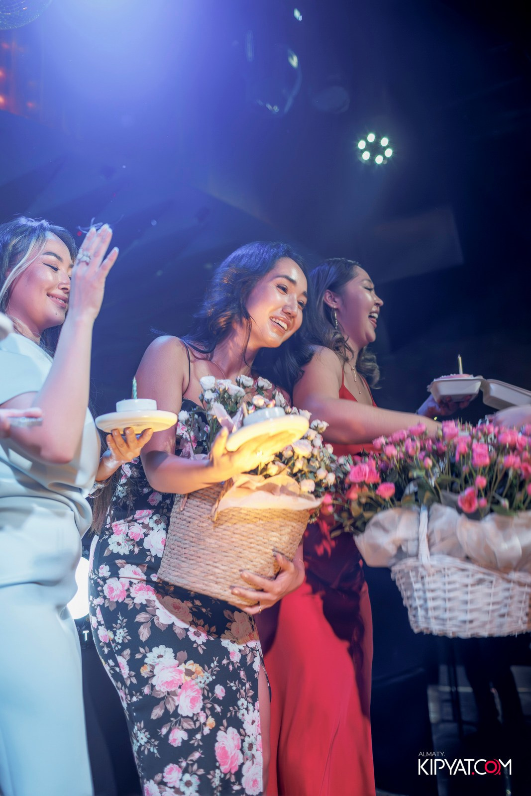 MOOD KARAOKE & TERRACE. КИПЯТКОМ АЛМАТЫ!