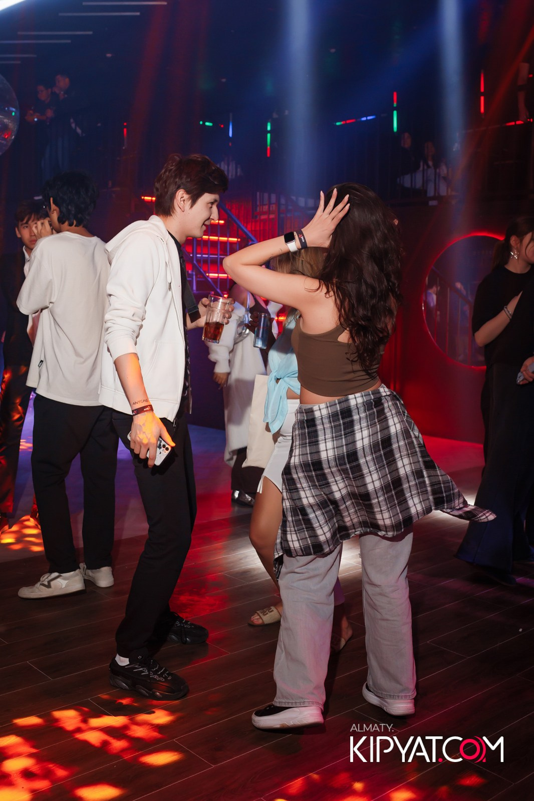 НОЧНОЙ КЛУБ ICON. КИПЯТКОМ АЛМАТЫ!