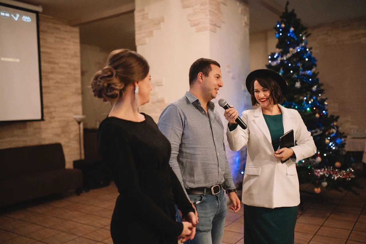 Ведущая Наталья Бойчук. Проведение корпоративов в Москве. Проведение новогодних корпоративов в Москве. Новогодний корпоратив в Москве.