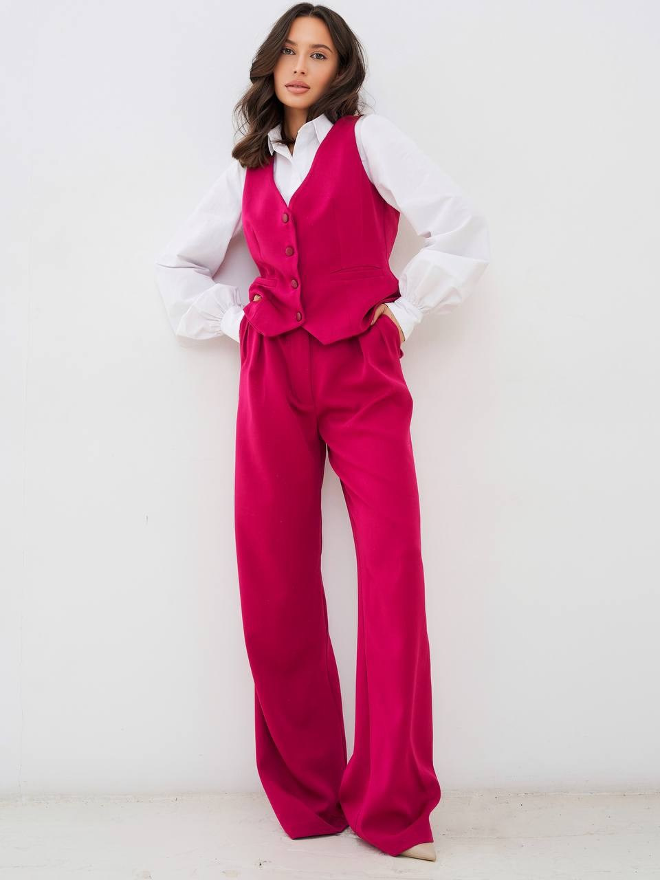 Анастасия, 40-42 р-р, 167 р-р. KED Production — продакшн из СПб. Создаём фото, видео и контент, который помогает брендам и селлерам продавать больше