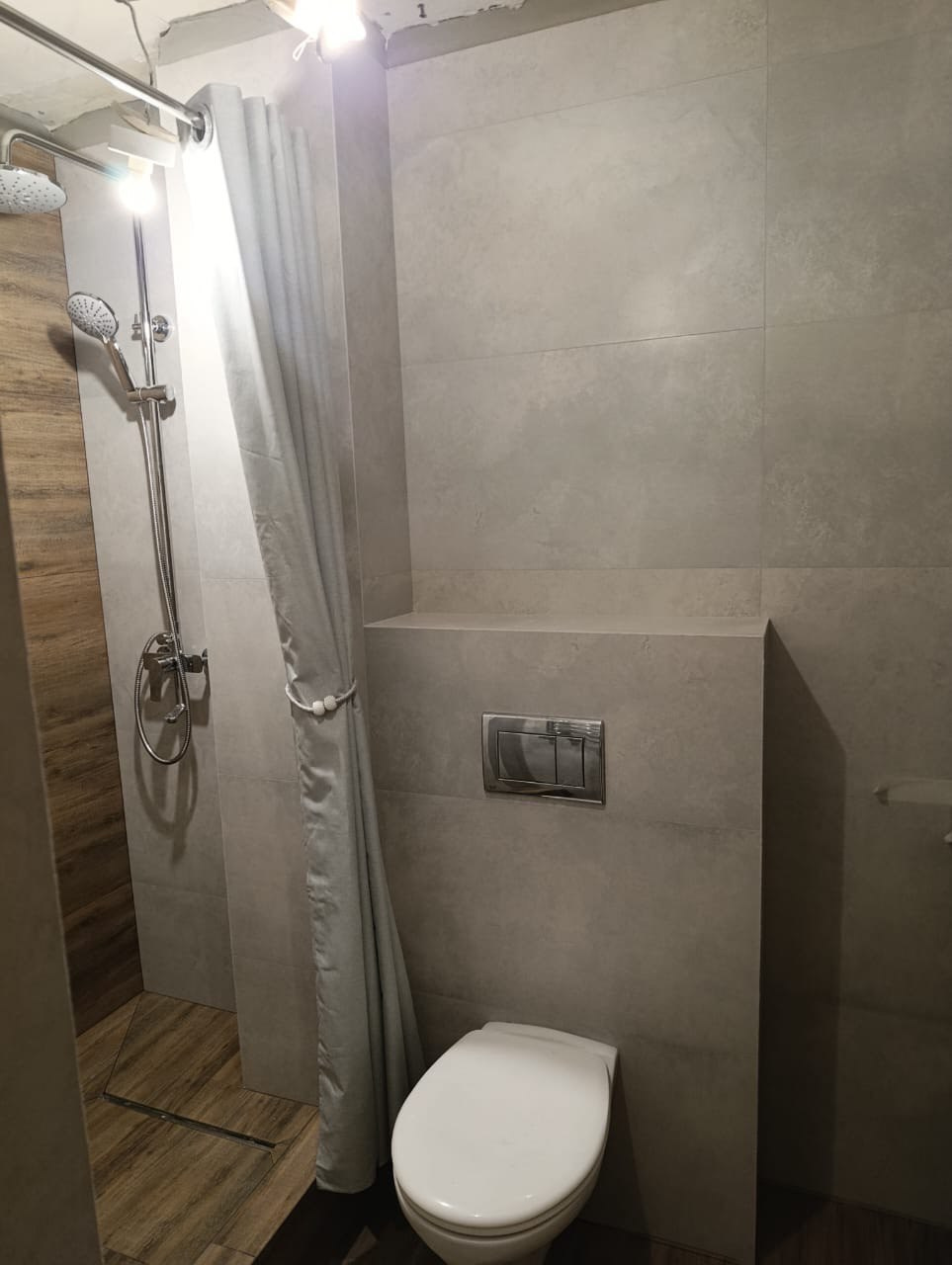 Ванная комната (ул. Голубятникова д. 30). Ремонт санузла, туалета, ванной под ключ в Казани. Укладка плитки