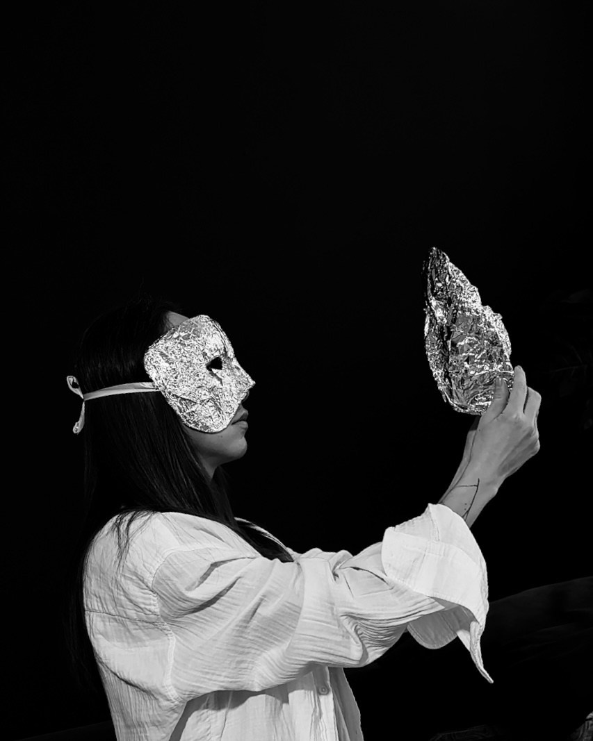 Authentic weight. Anna Sazhenkova photographer and visual artist from Russia