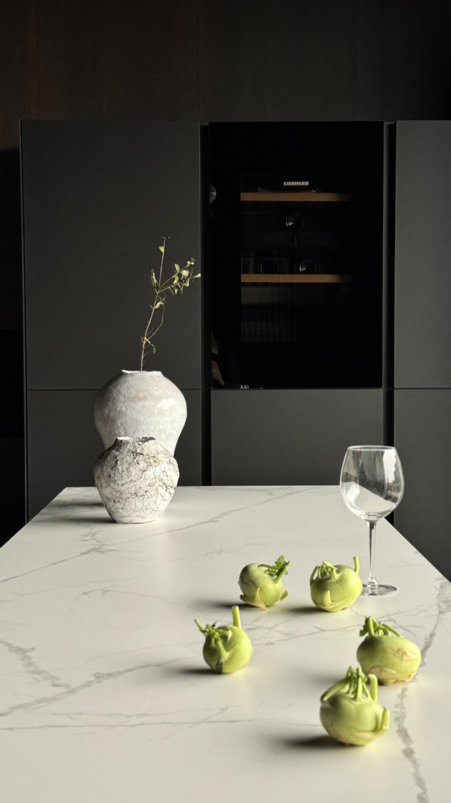 Ваза «Линии раку». Арт-керамика Катерины Жизневской