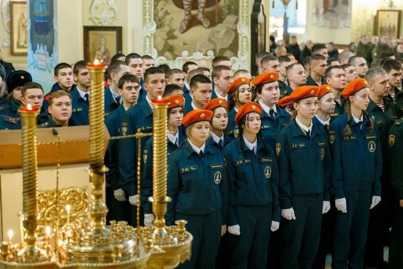 Благочинный Северо-Западного округа принял участие в Архиерейском Богослужении в соборе Покрова Пресвятой Богородицы. Саратовское Северо-Западное благочиние