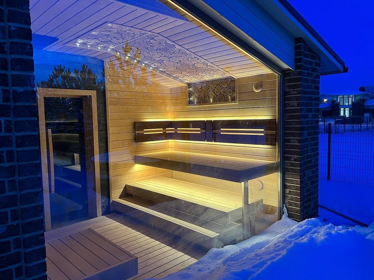 Эта баня в Садах Времени не оставит равнодушным никого- ни внутри парной, ни снаружи. SaunaTopMasters