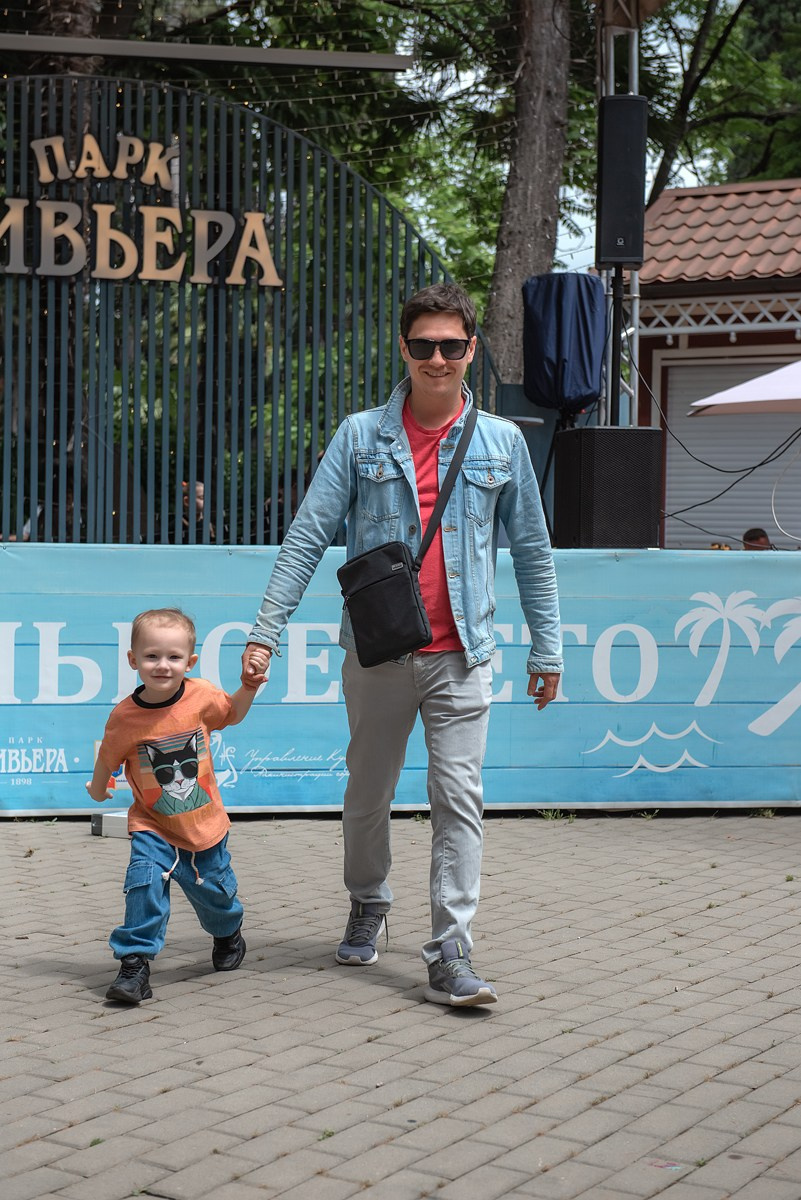 Парк Ривьера дефиле HAPPYkids. Семейный и коммерческий фотограф в Сочи Александр Бодунов