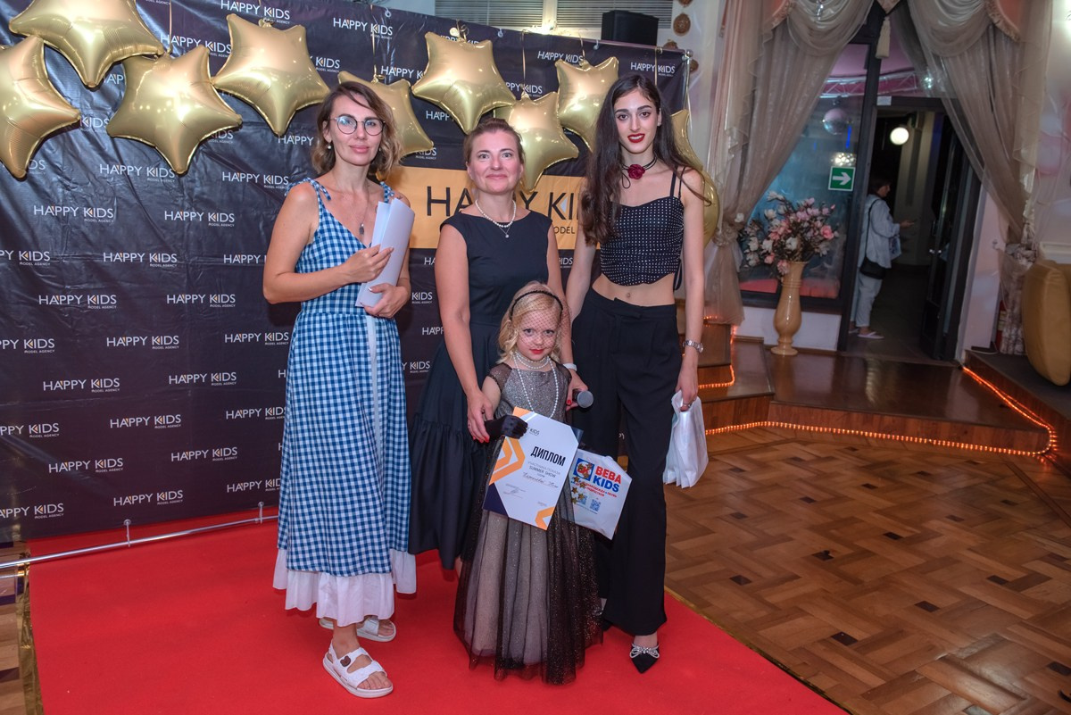 HAPPYkids дефиле санаторий Октябрьский. Семейный и коммерческий фотограф в Сочи Александр Бодунов