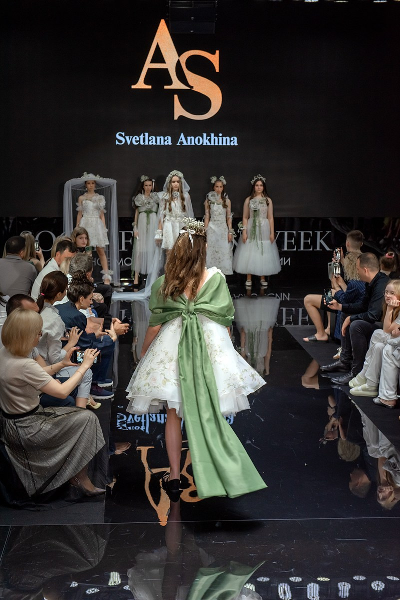 SochiFashionWeek2024 дизайнер Анохина. Семейный и коммерческий фотограф в Сочи Александр Бодунов