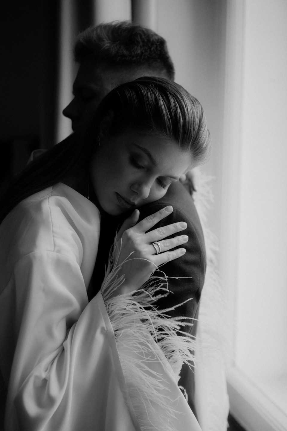 За окном питерские крыши. Свадебный фотограф в Белгороде Антон Каменев