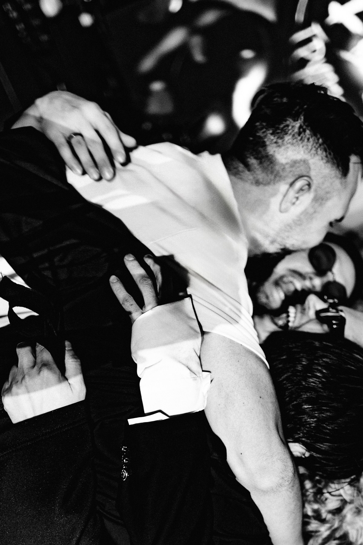 Фотограф на свадебную вечеринку Москва. VERSLIBRE | Свадебный и репортажный фотограф в Санкт-Петербурге, Москве, и Поволжье