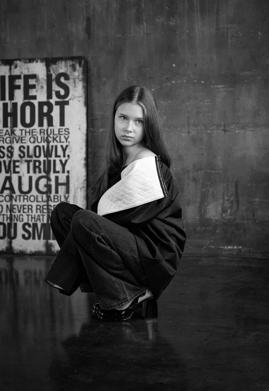 Фотодни «В ЧЁРНОМ» в рамках проекта «В ГЛЯНЕЦ!». Портретный фотограф в Москве Артем Венглинский