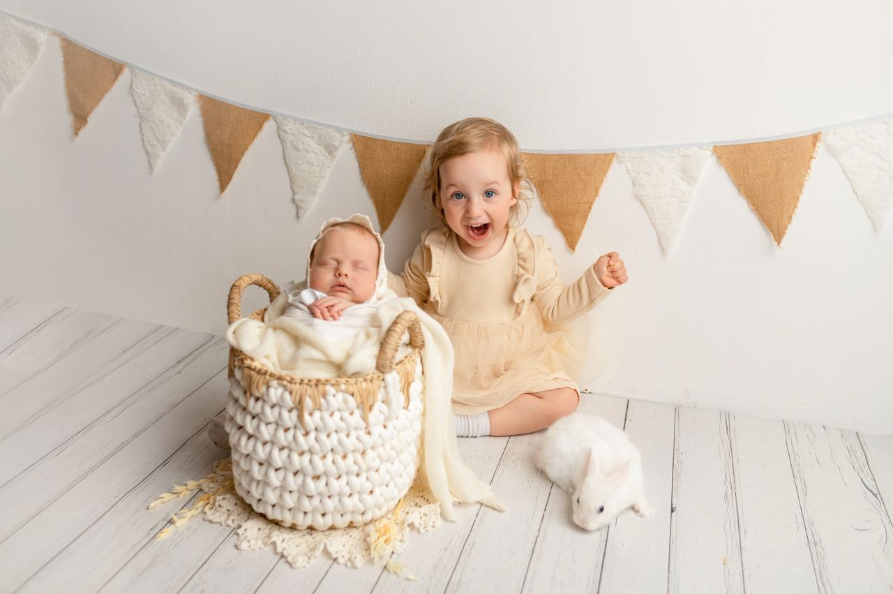 Новорожденные девочки. Детский фотограф в городе Жуковский Алиса Коробанова