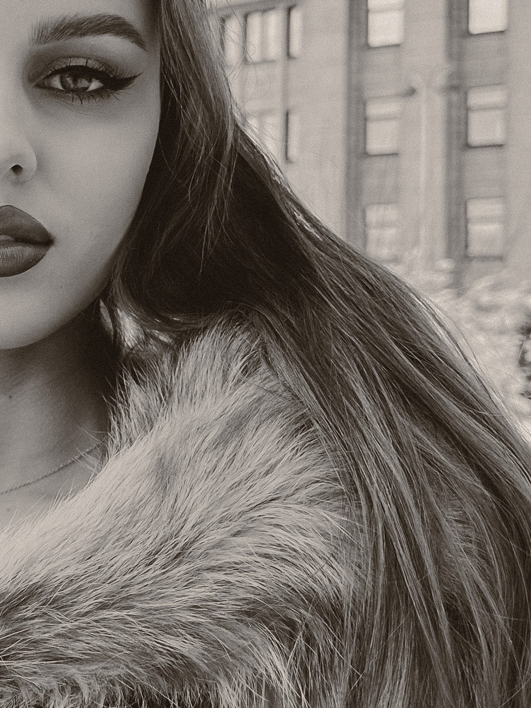 Melania. Главная