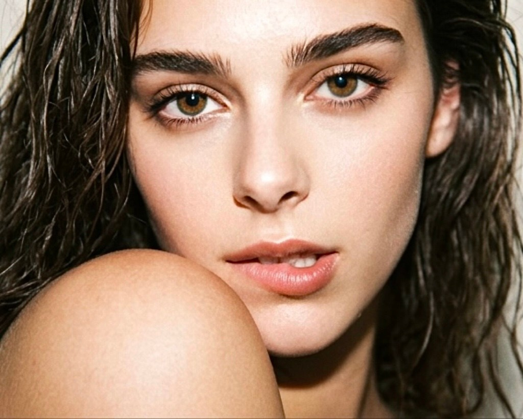Roya. Axis model management