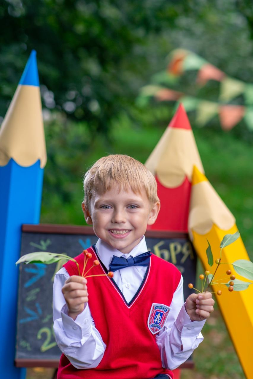 Фотопроект и фотодень для школьников и классов с декорациями. Выпускной альбом Новосибирск