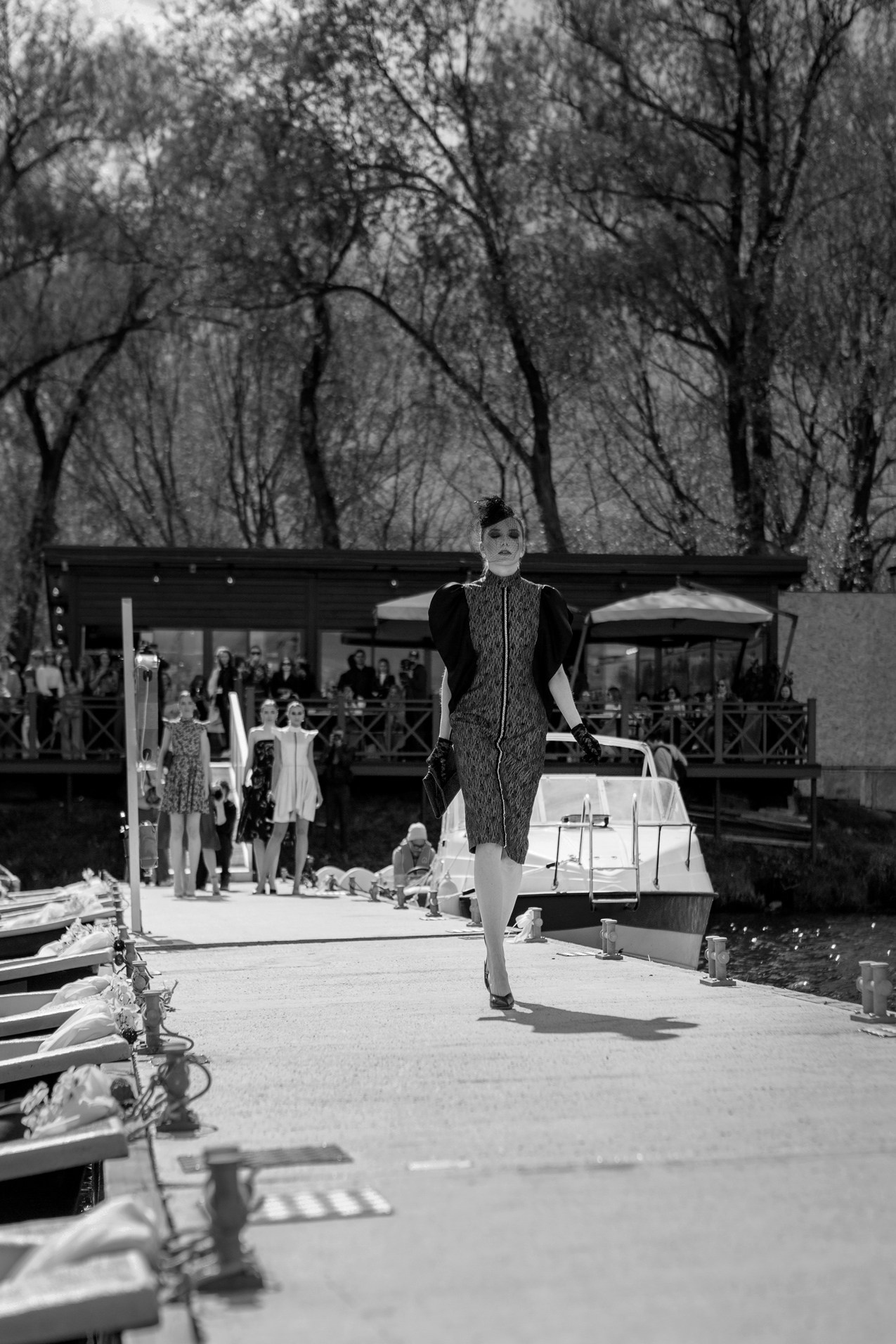 Показ на воде. Свадебный и портретный фотограф Москва