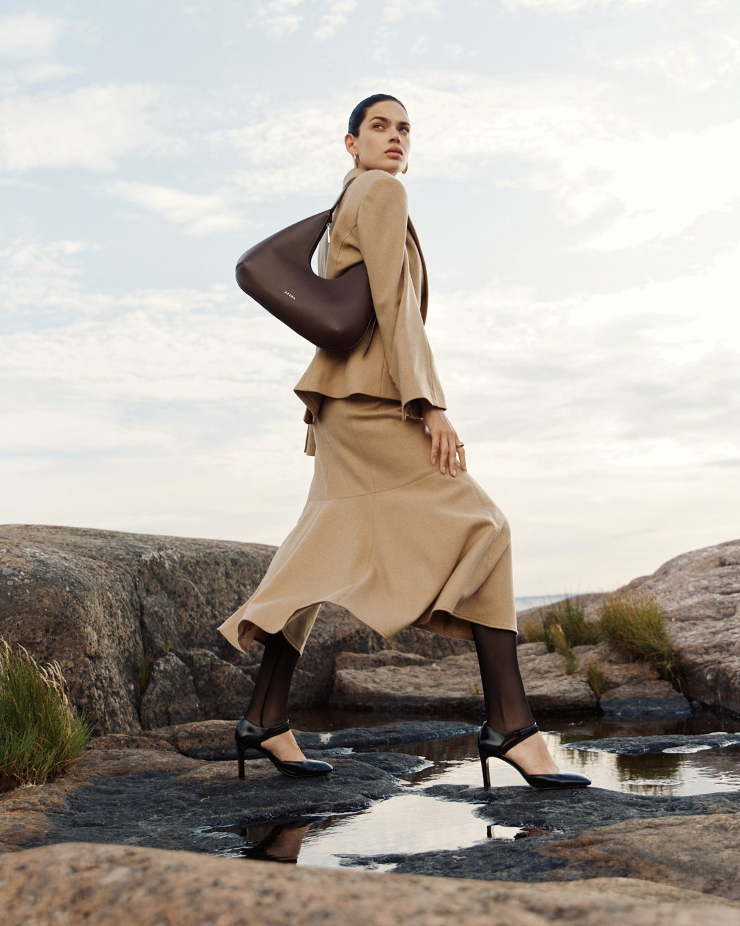 mango, zara, massimo duti, Afina, ВБ, OZON, фотограф ювелирных украшений, предметная съемка, фотограф спб, каталог, лукбук, луукбук, тихая роскошь, Артем Васильев, фотограф Артем Васильев, каталог ювелирных изделий на модели, фотограф для lamoda, проффесиональный фотограф спб, Санкт-Петербург, сумка женская, фотограф для каталога, контент-фотограф, имидж, кампейн 