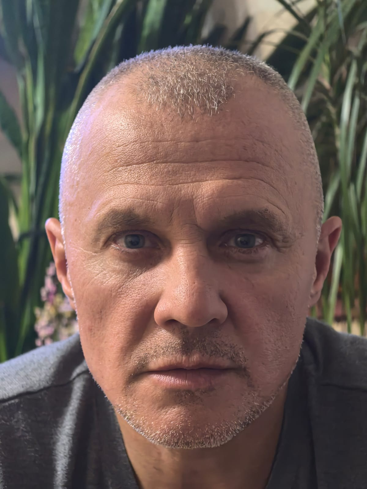 Эмоции снепы. Денис Волк актёр / модель