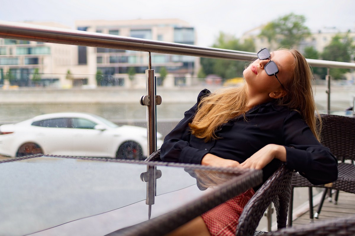 Уличная фотосессия, фотопрогулка, портрет, стрит фото. Репортажный фотограф в Москве Артём Соболев