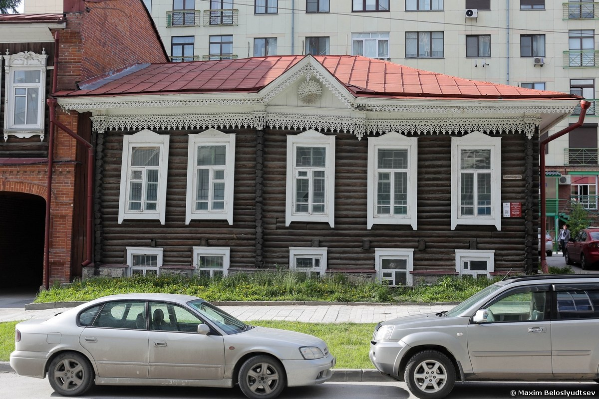 Г. Новосибирск. Студия Максима Белослюдцева