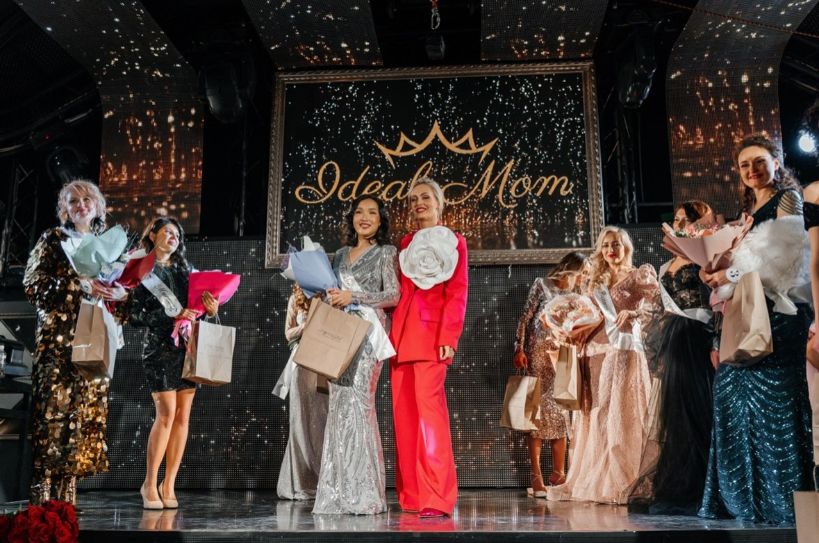 Идеальная мама. Для тех, кто не ждёт удачи, а создаёт её. Каждая фотосессия — это твой момент, твой стиль, твой успех. 📸