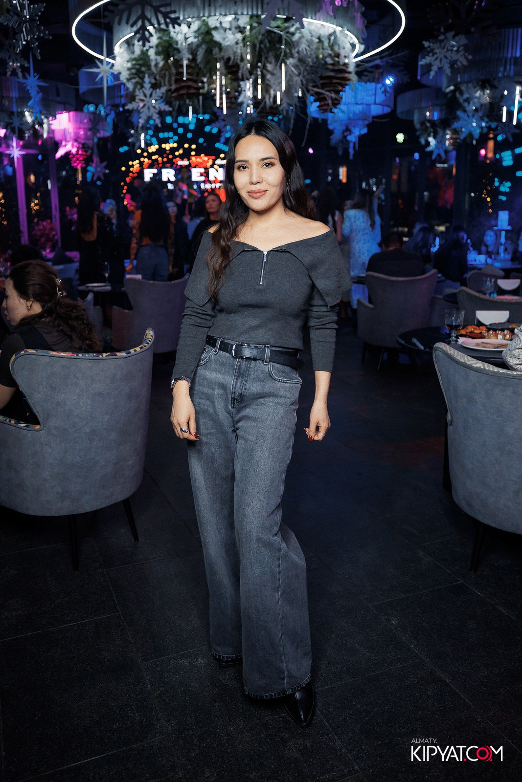 FRIENDS BAR & TERRACE. КИПЯТКОМ АЛМАТЫ!