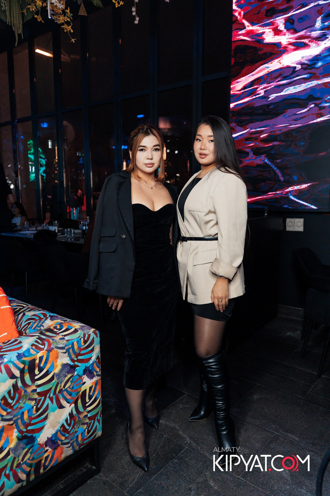 FRIENDS BAR & TERRACE. КИПЯТКОМ АЛМАТЫ!