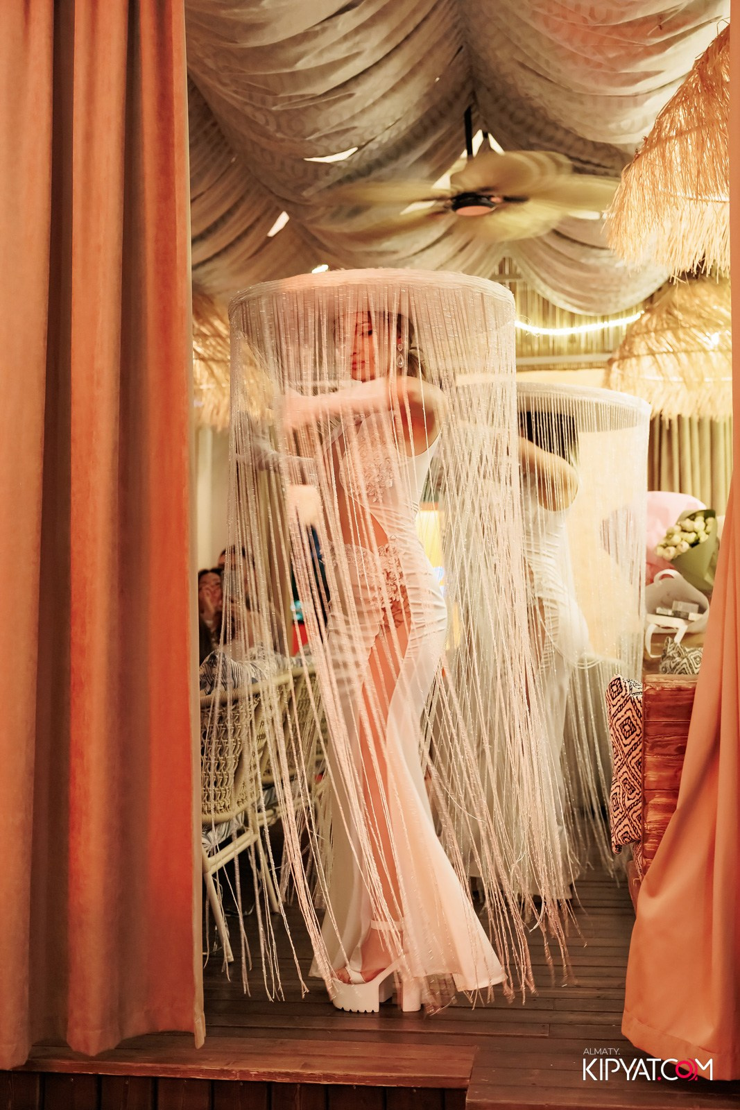 ŚANTI SUMMER TERRACE. КИПЯТКОМ АЛМАТЫ!