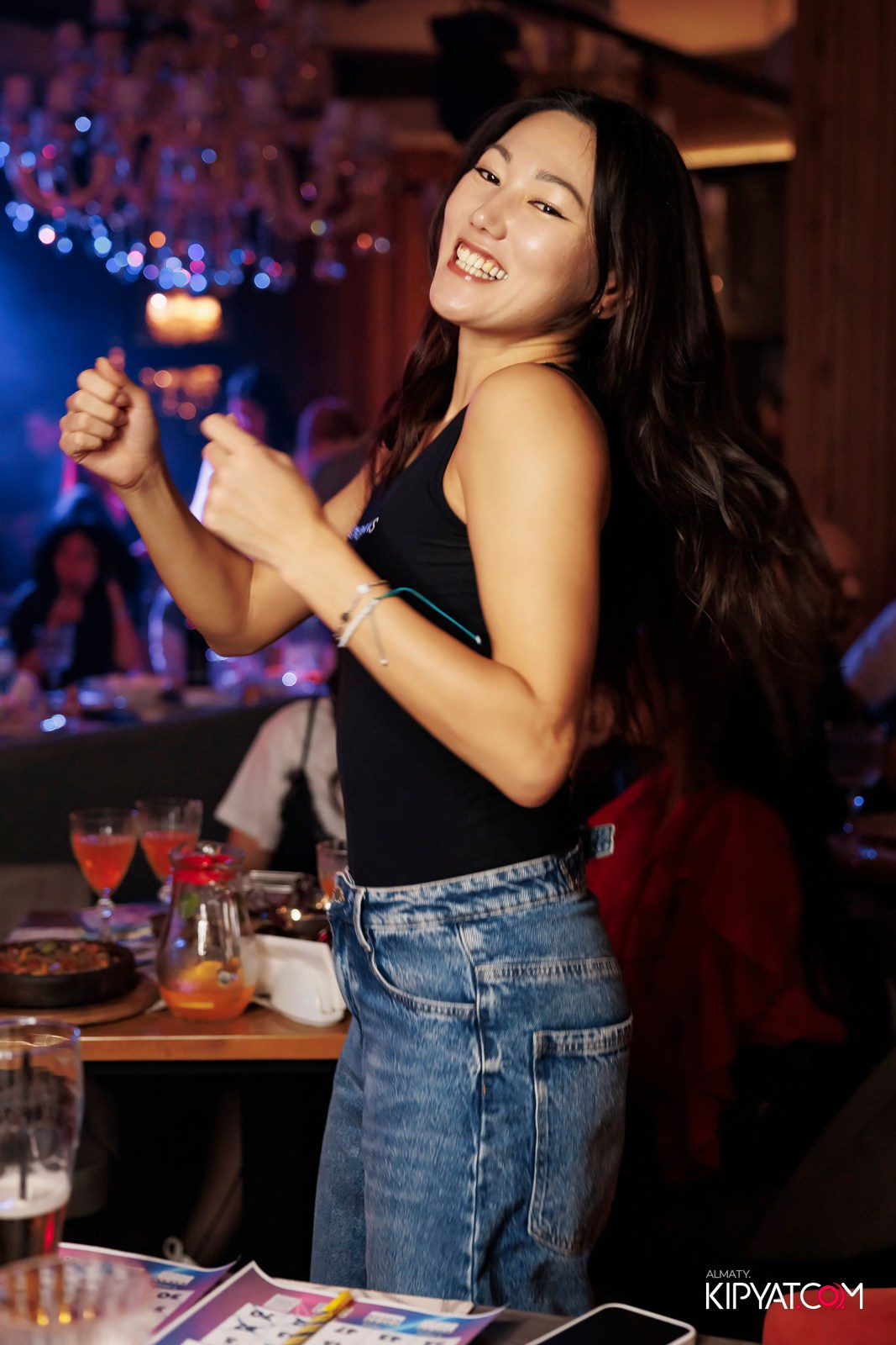 МУЗЫКАЛЬНОЕ ЛОТО В CAVIAR. КИПЯТКОМ АЛМАТЫ! Фотосъемка мероприятий в Алматы