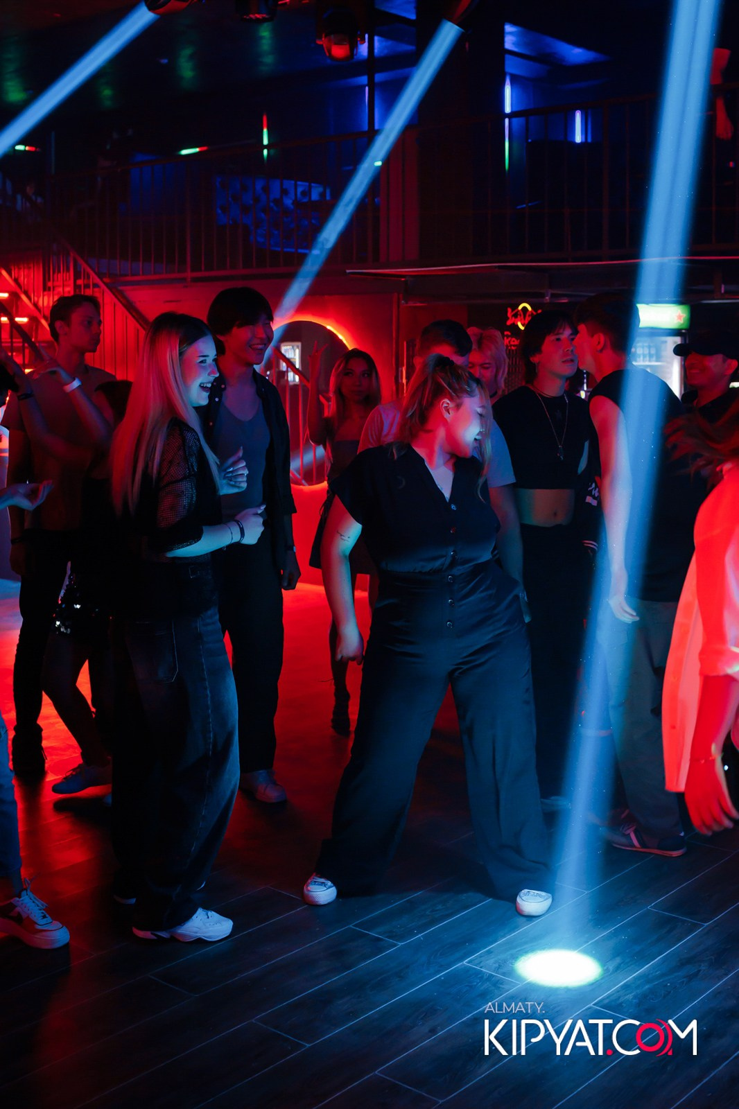 НОЧНОЙ КЛУБ ICON. КИПЯТКОМ АЛМАТЫ!
