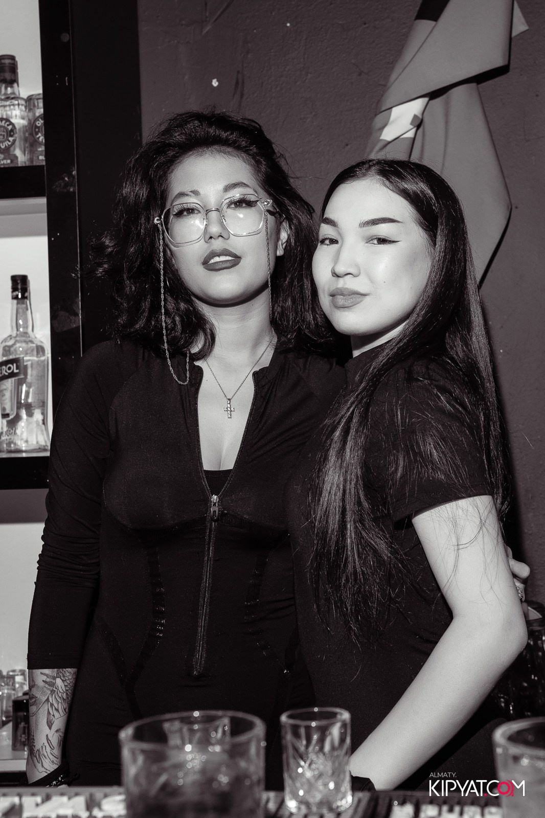 UYAT EMES BAR. КИПЯТКОМ АЛМАТЫ!