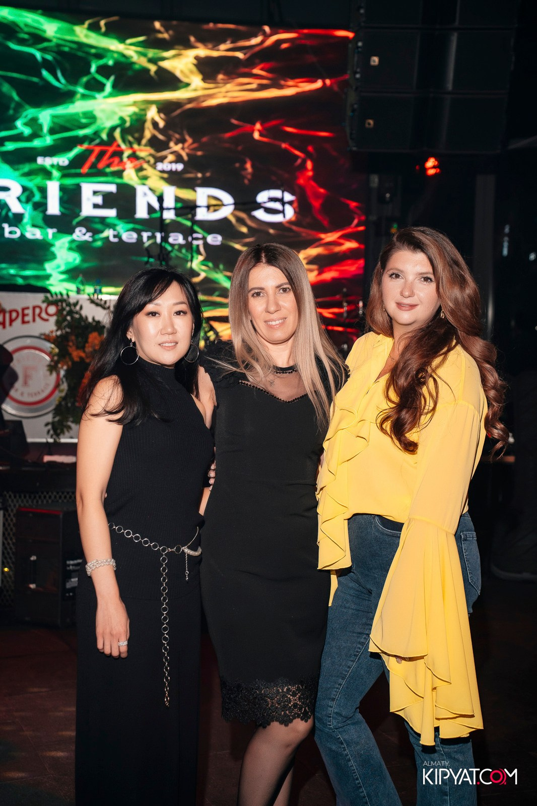 FRIENDS BAR & TERRACE. КИПЯТКОМ АЛМАТЫ!