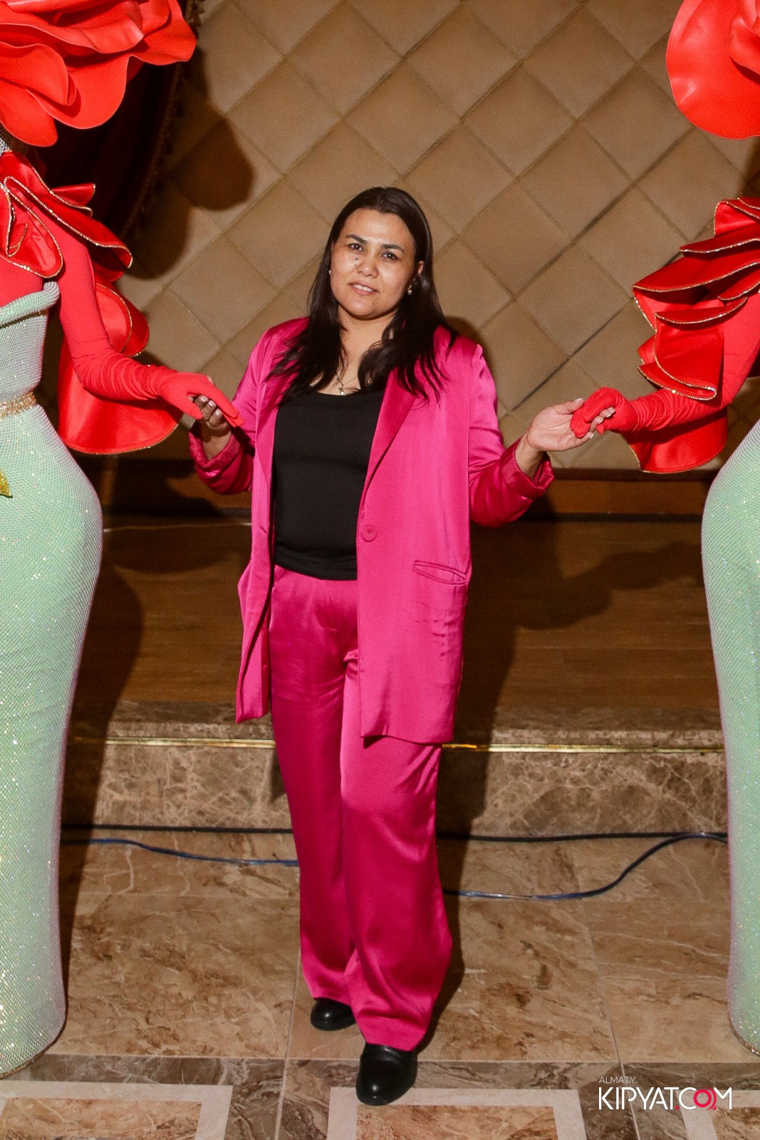 РЕСТОРАН ALAZANI НА КАБАНБАЙ БАТЫРА. КИПЯТКОМ АЛМАТЫ!